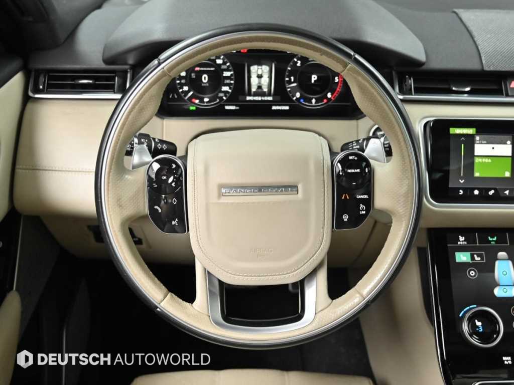 Land Rover Range Rover Velar — photo 13