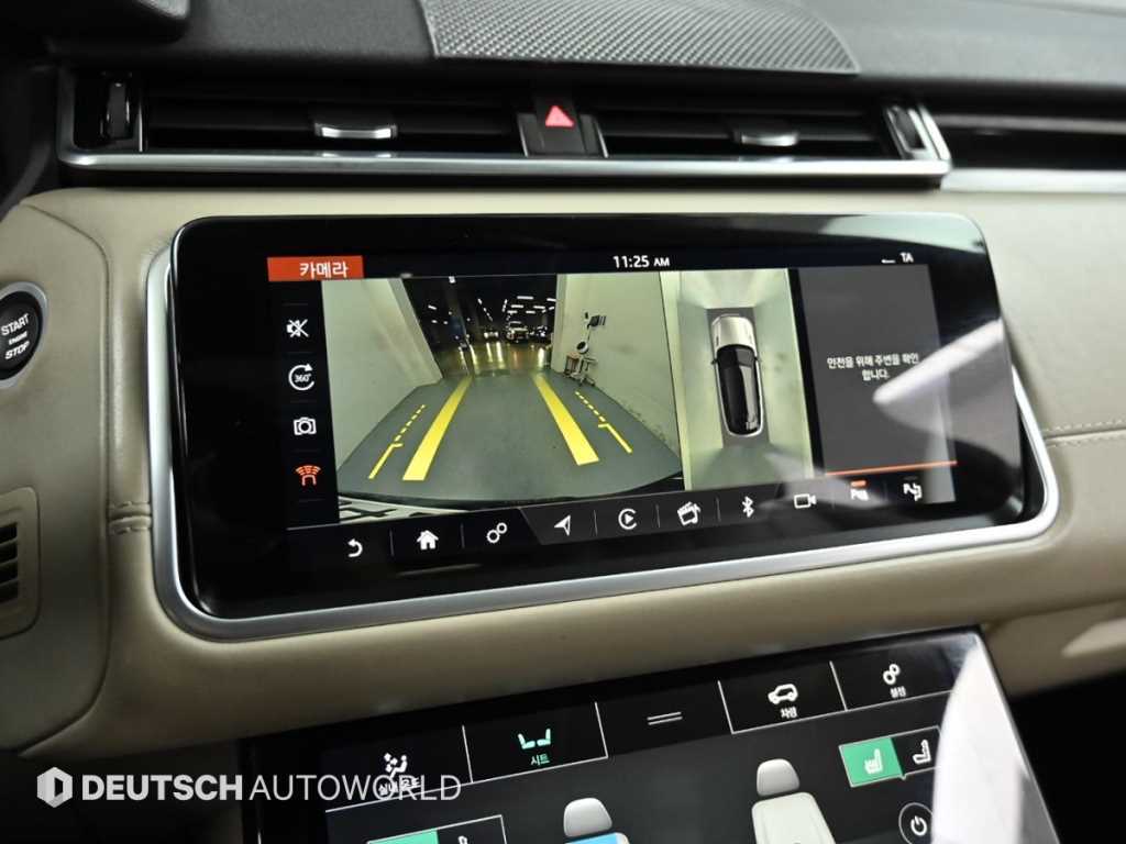 Land Rover Range Rover Velar — photo 17