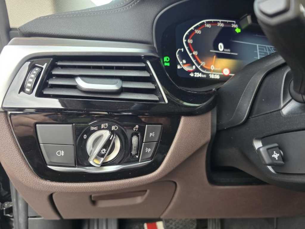 BMW Gran Turismo — photo 11
