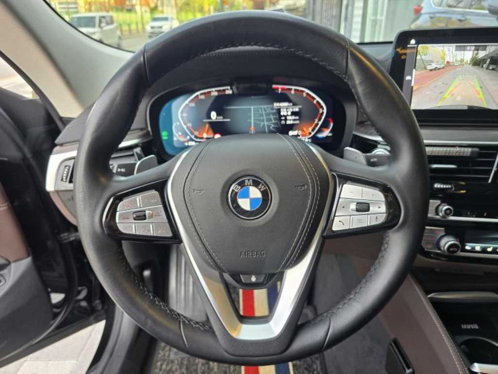 BMW Gran Turismo — photo 12