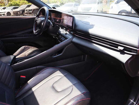 Hyundai Avante — photo 13