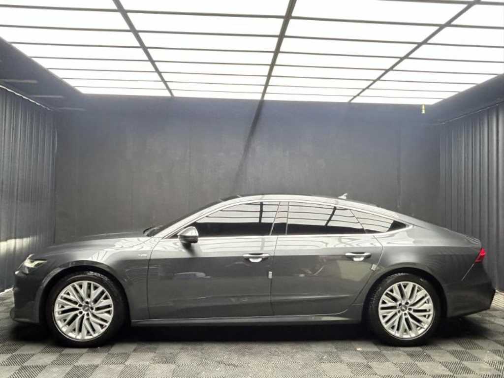 Audi A7 — photo 02