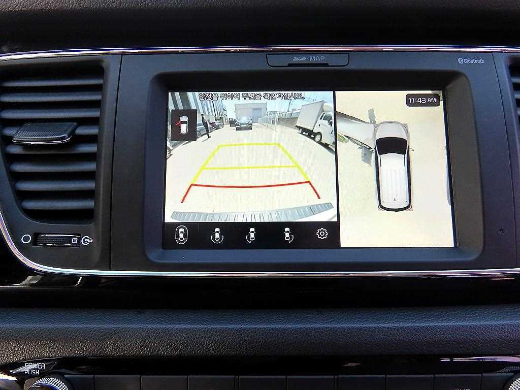 Kia Carnival — photo 13