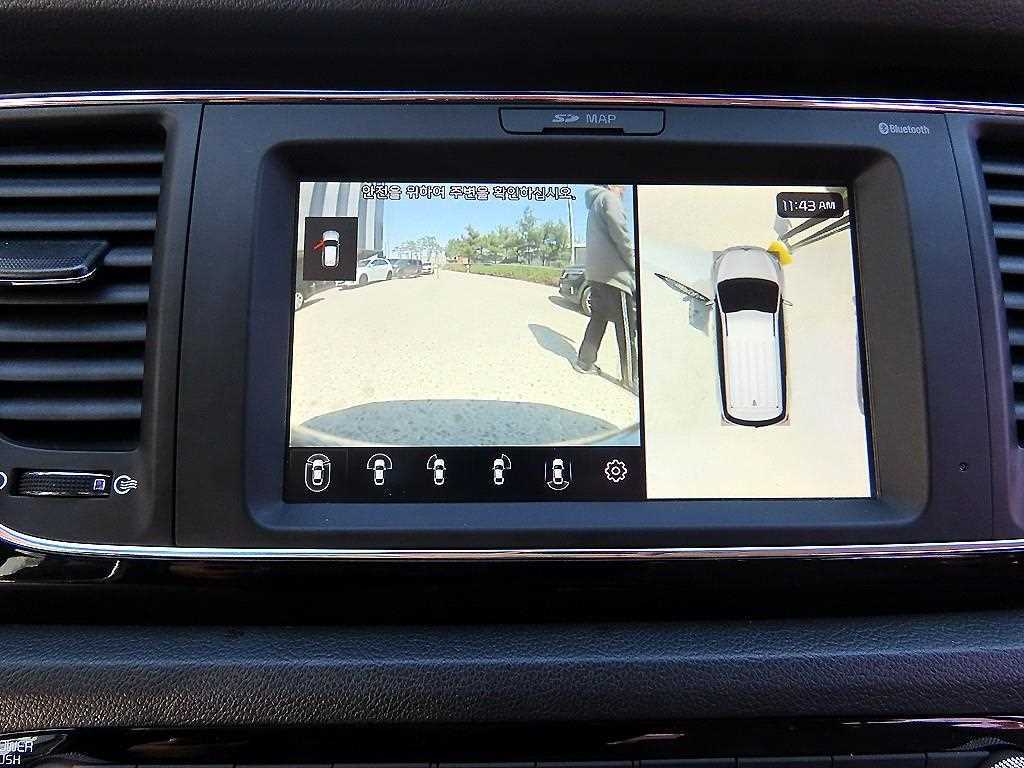 Kia Carnival — photo 14