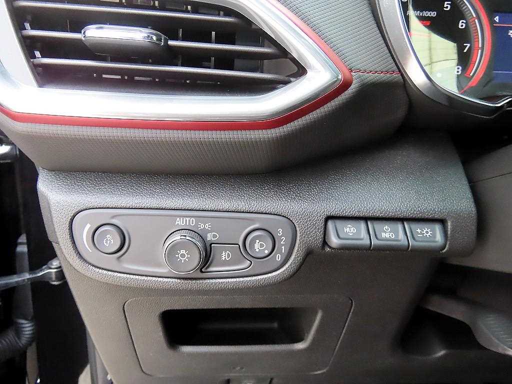 CHEVROLET Trailblazer — photo 14