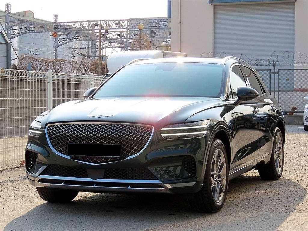Genesis GV70 — photo 02