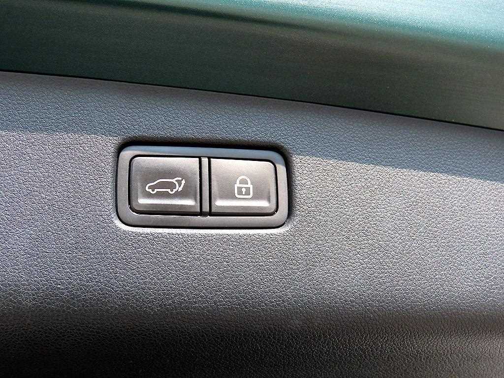 Genesis GV70 — photo 15