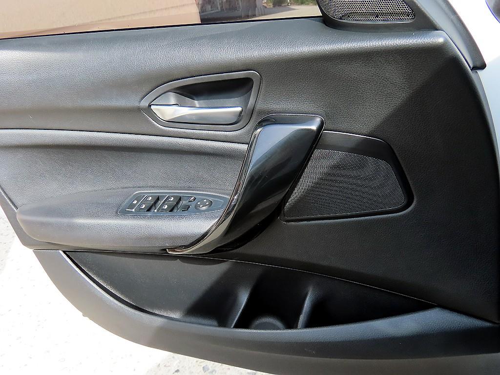 BMW 1-Series — photo 11