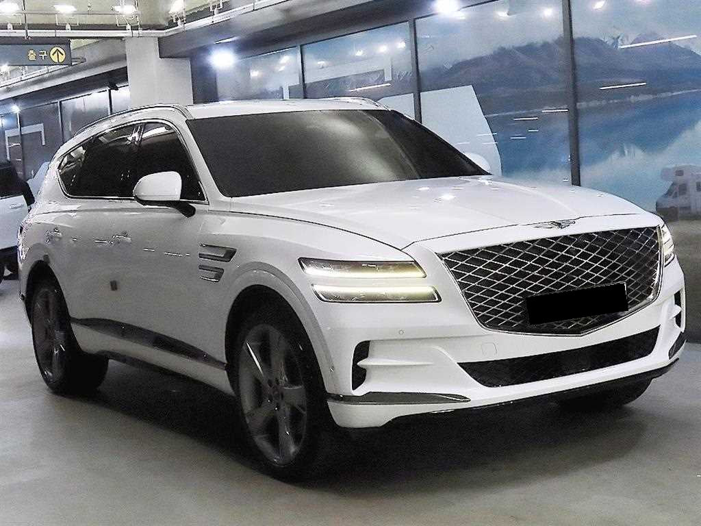 Genesis GV80 — photo 01