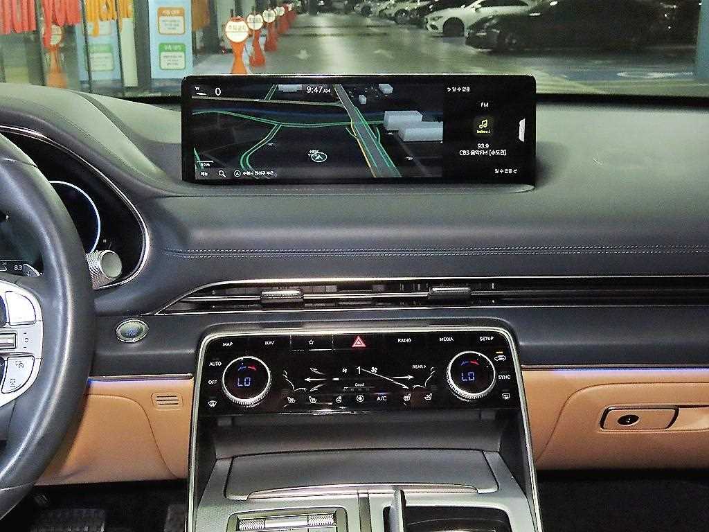 Genesis GV80 — photo 11