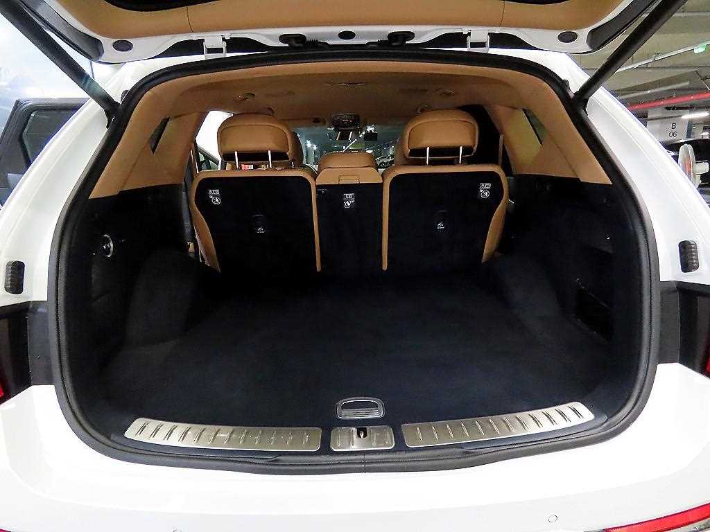 Genesis GV80 — photo 15