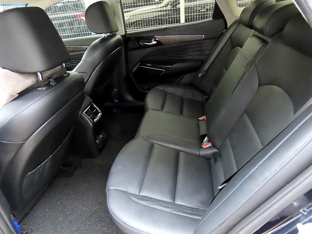 Kia K7 — photo 06