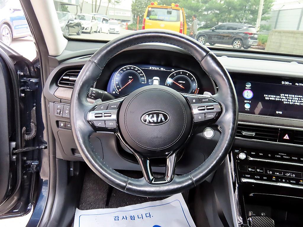 Kia K7 — photo 08