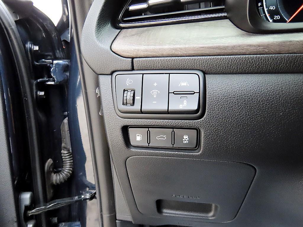 Kia K7 — photo 13