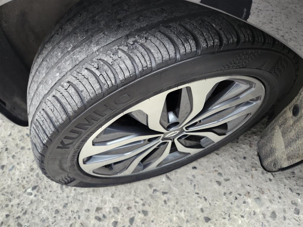 RENAULT SM6 — photo 15