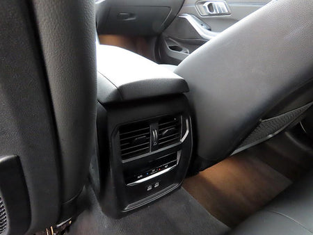 BMW 3-Series — photo 15
