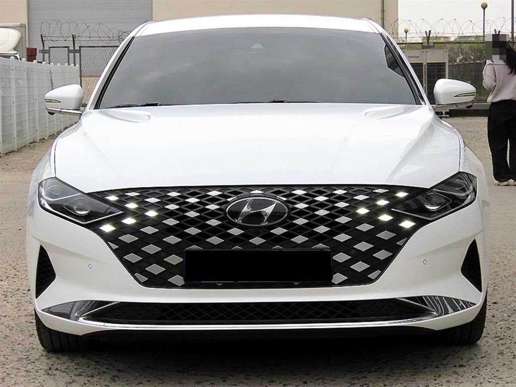 Hyundai Grandeur — photo 01