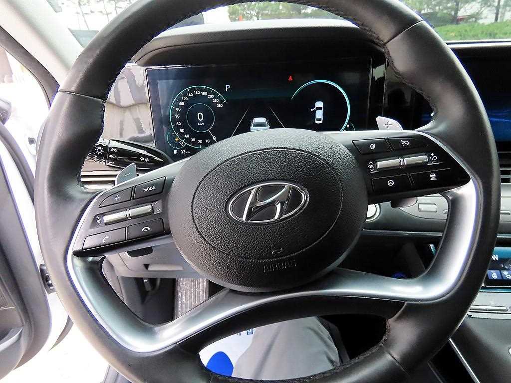 Hyundai Grandeur — photo 08
