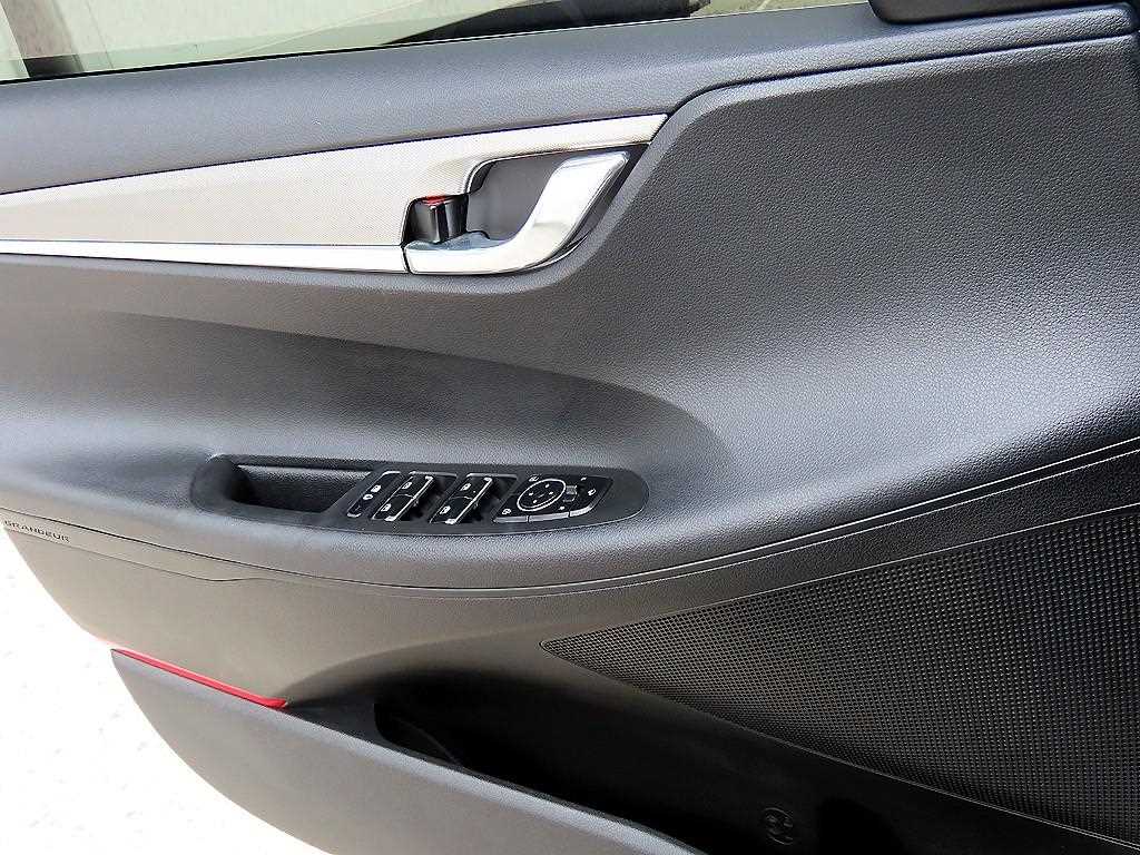 Hyundai Grandeur — photo 11