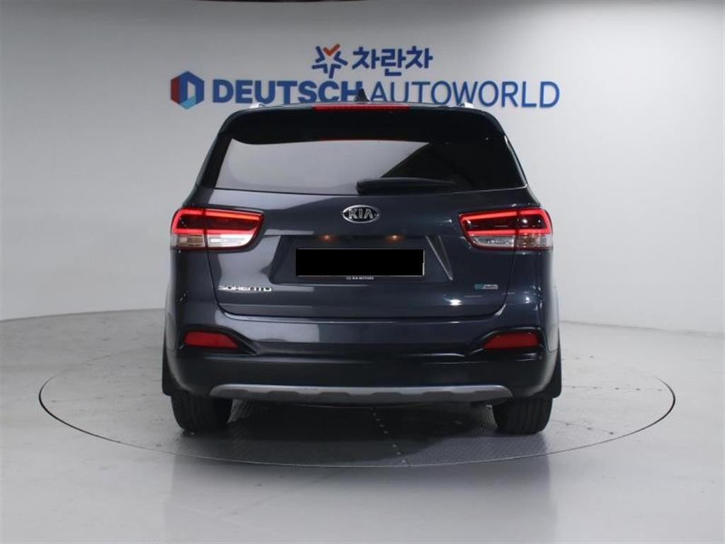 Kia Sorento — photo 04