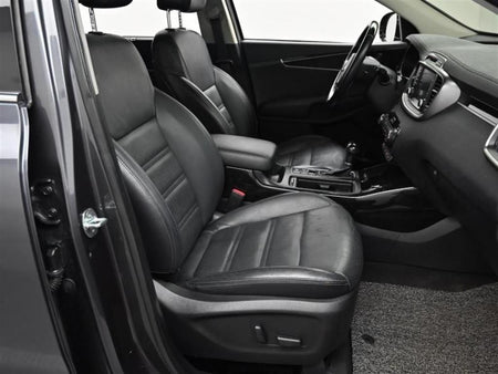 Kia Sorento — photo 10