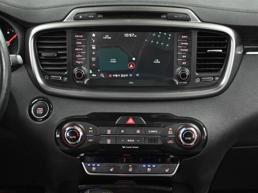 Kia Sorento — photo 14