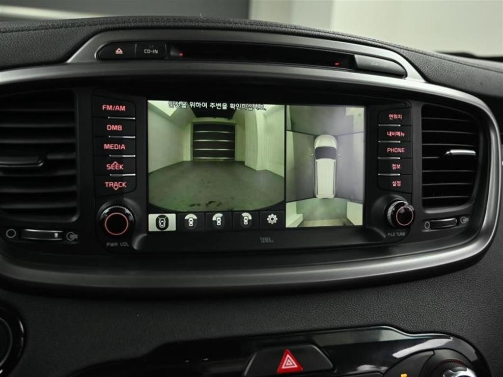 Kia Sorento — photo 15