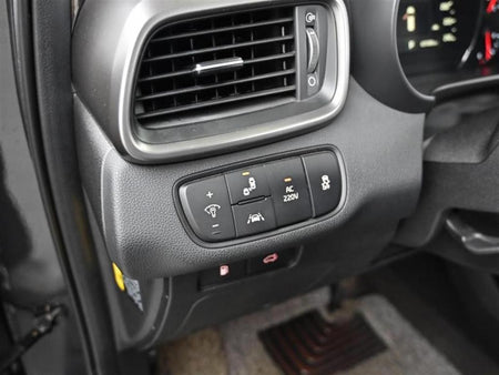 Kia Sorento — photo 17