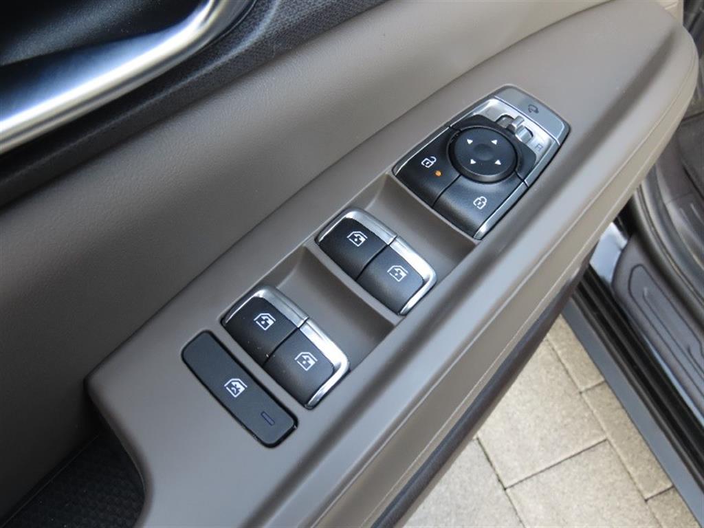Kia Carnival — photo 12