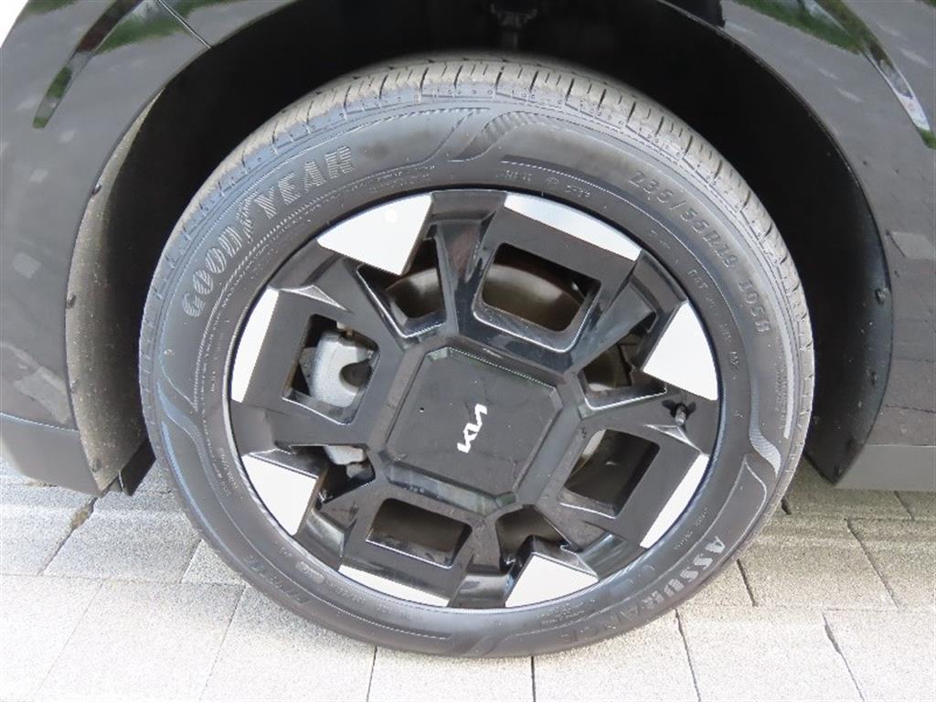 Kia Carnival — photo 17