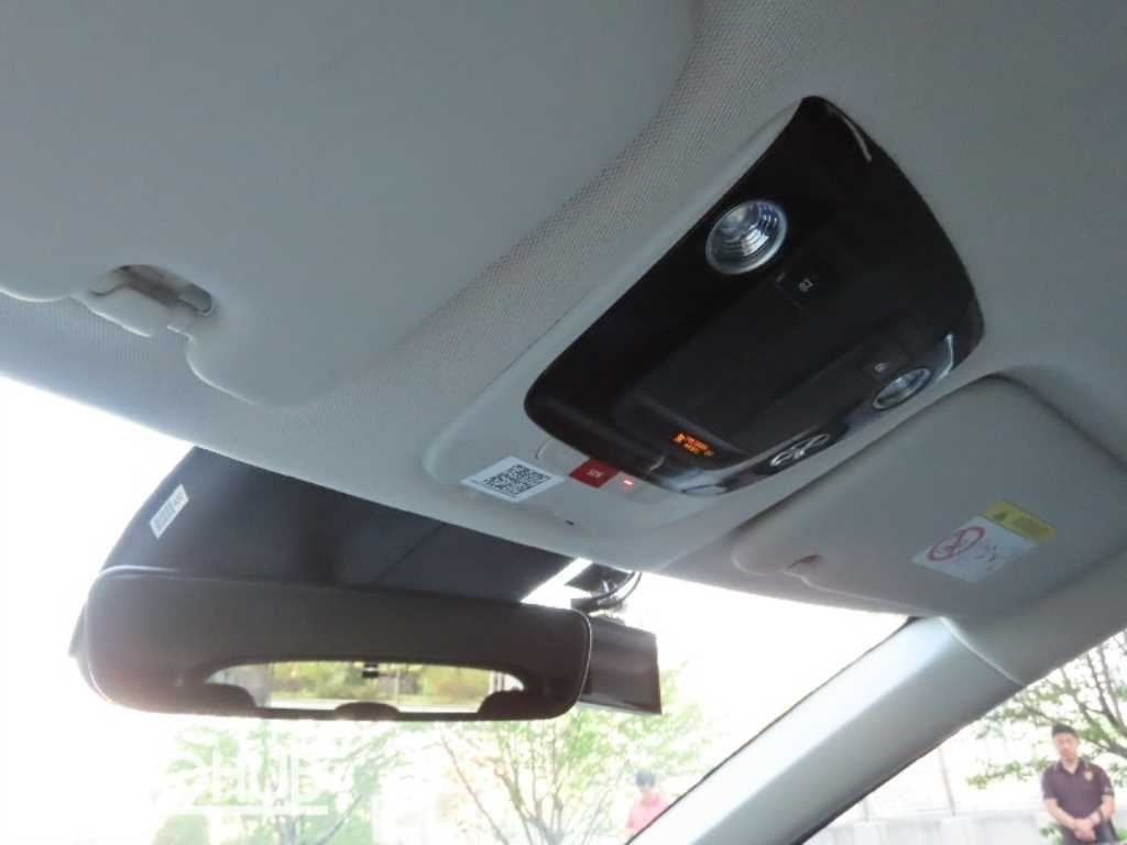 Kia EV6 — photo 11
