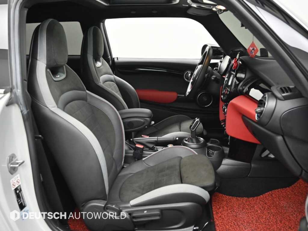 Mini Cooper — photo 10