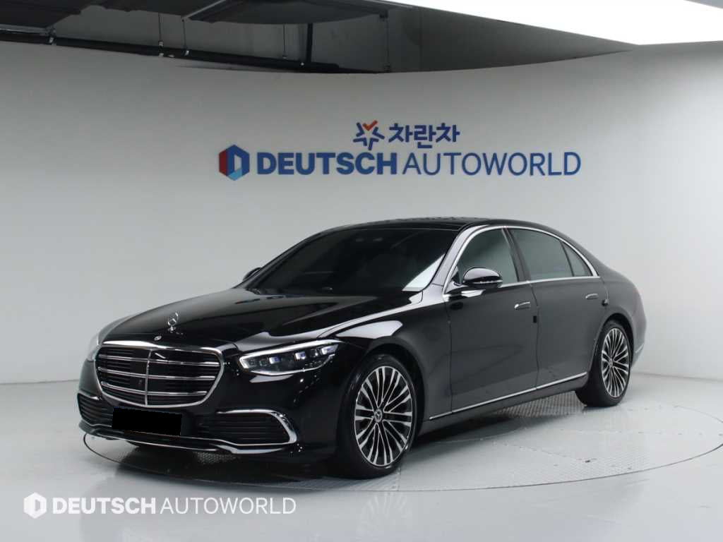 Mercedes-Benz S-Class — photo 01