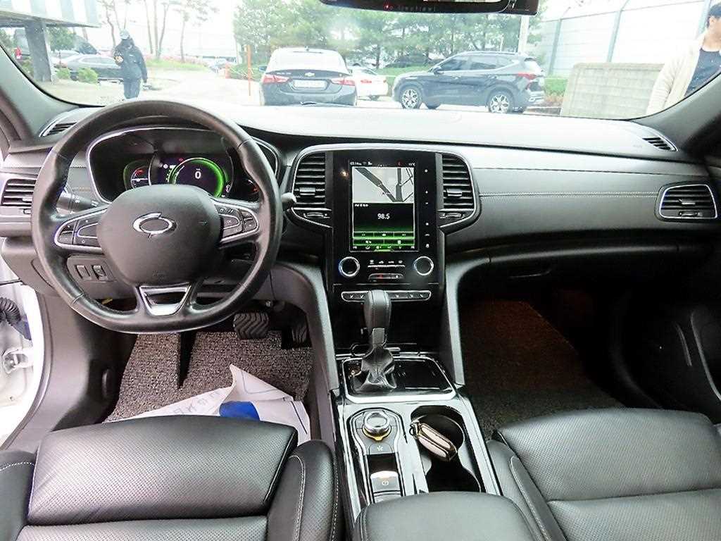 RENAULT SM6 — photo 07