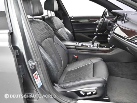 BMW 7-Series — photo 10