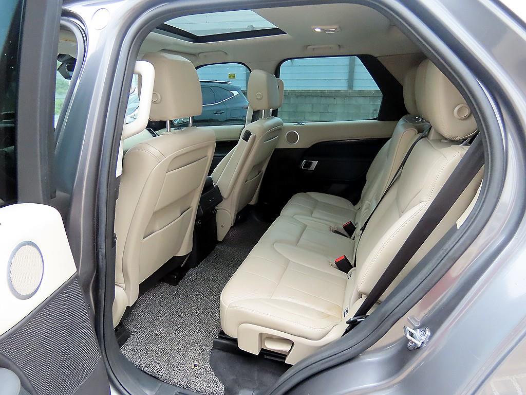 Land Rover Discovery — photo 06