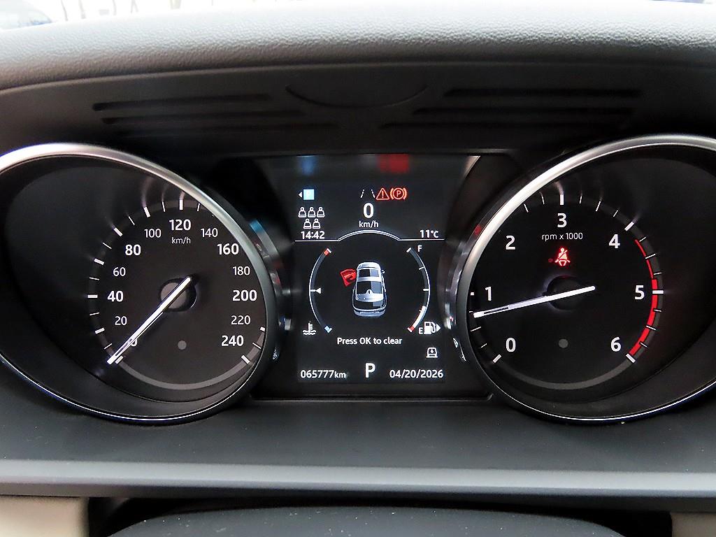 Land Rover Discovery — photo 09