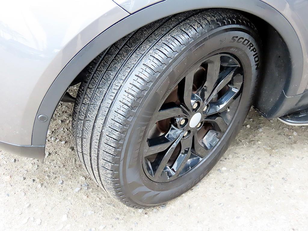 Land Rover Discovery — photo 20