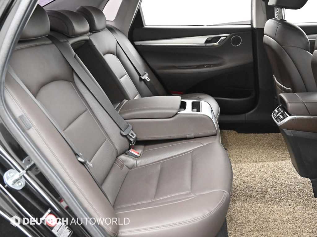 Hyundai Grandeur — photo 12