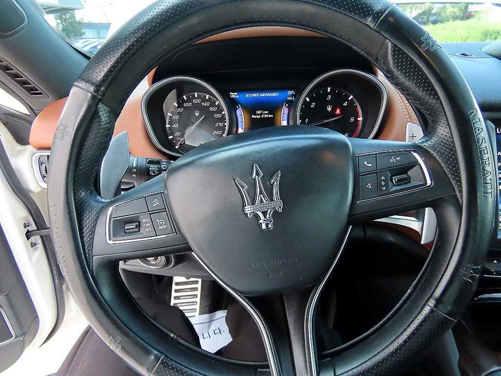 Maserati Levante — photo 08
