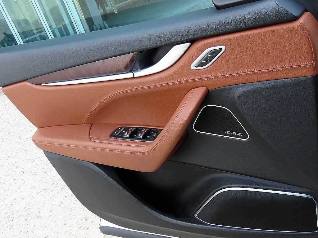 Maserati Levante — photo 11