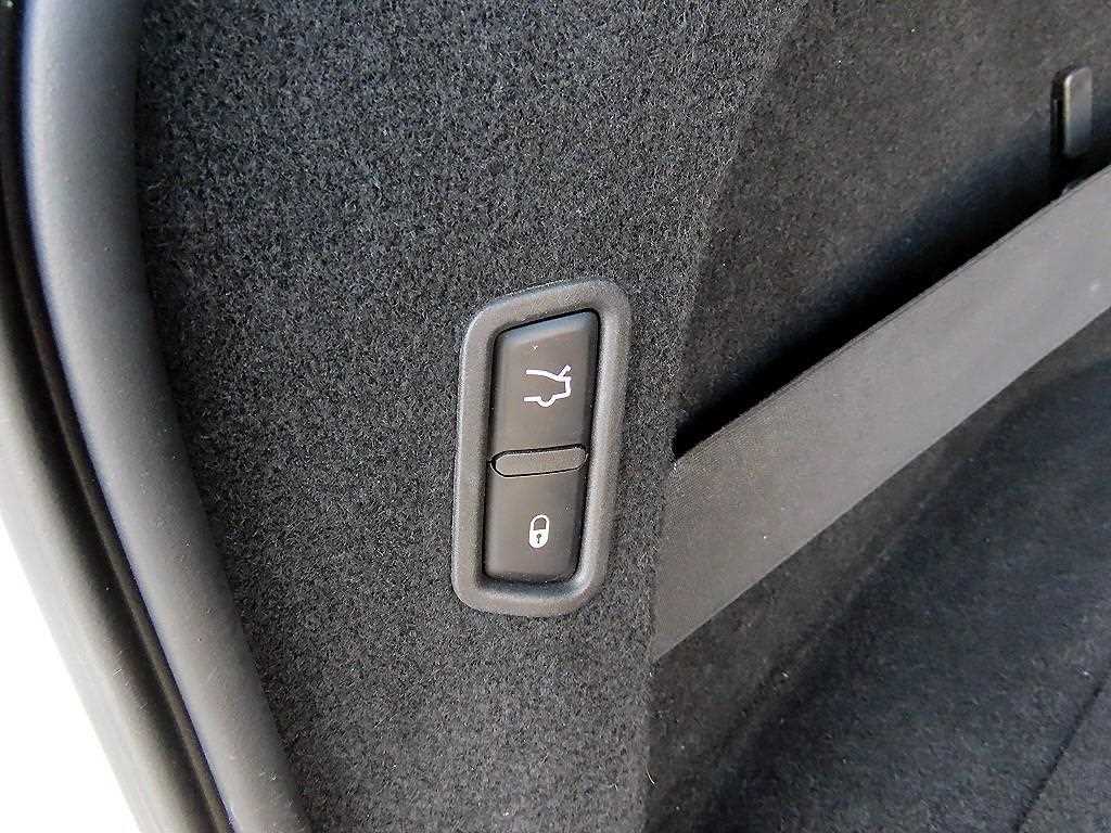 Maserati Levante — photo 16