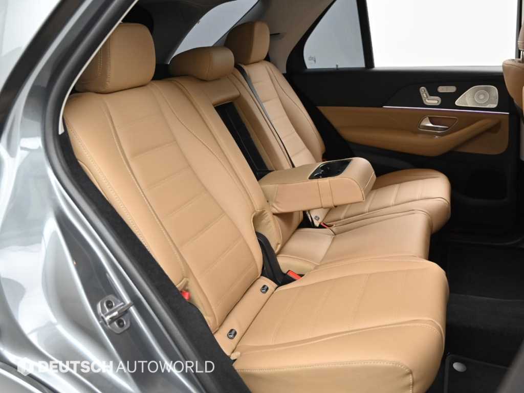 Mercedes-Benz GLE-Class — photo 12