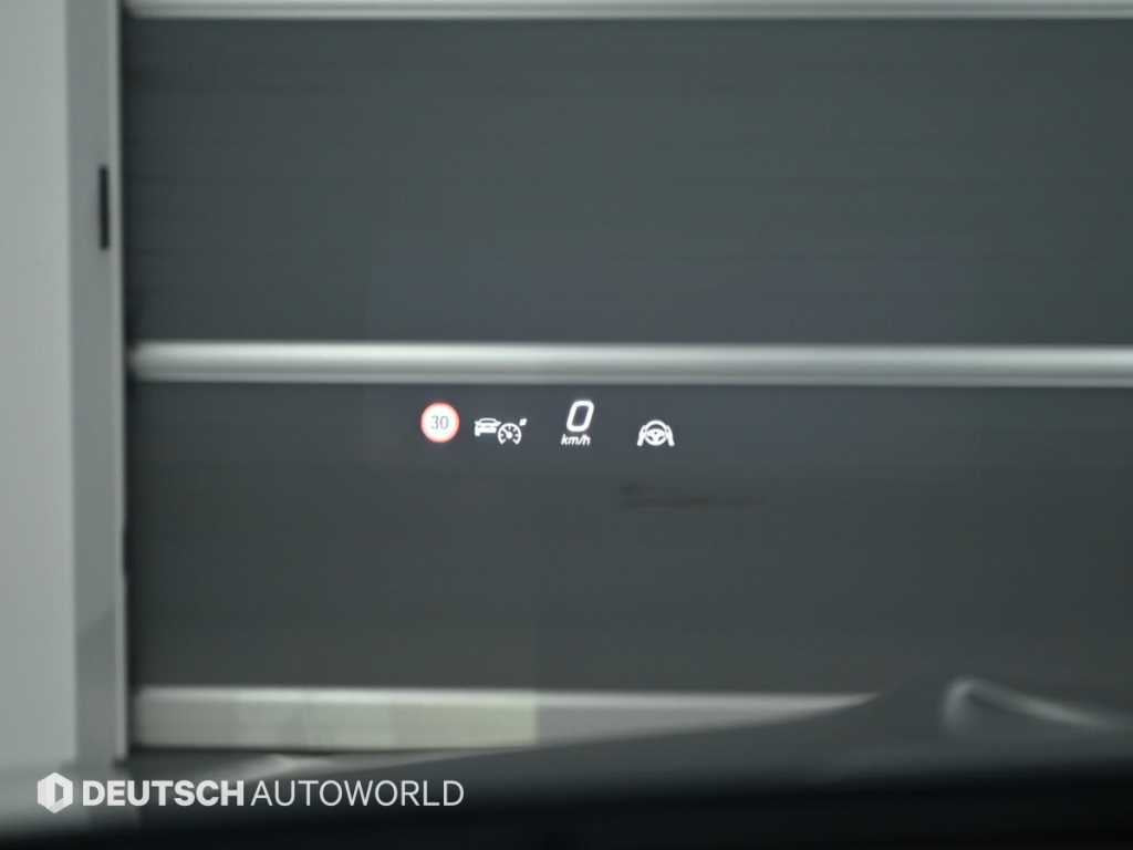 Mercedes-Benz GLE-Class — photo 17