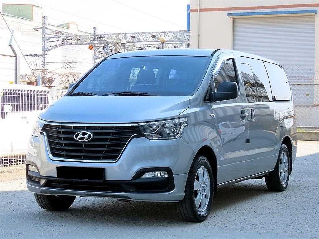 Hyundai Starex — photo 01