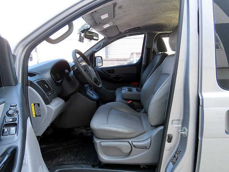 Hyundai Starex — photo 05