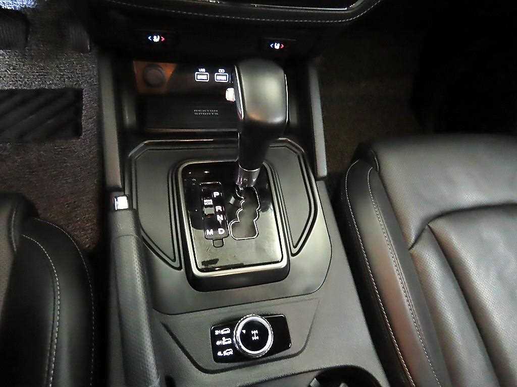 KGM Rexton — photo 12