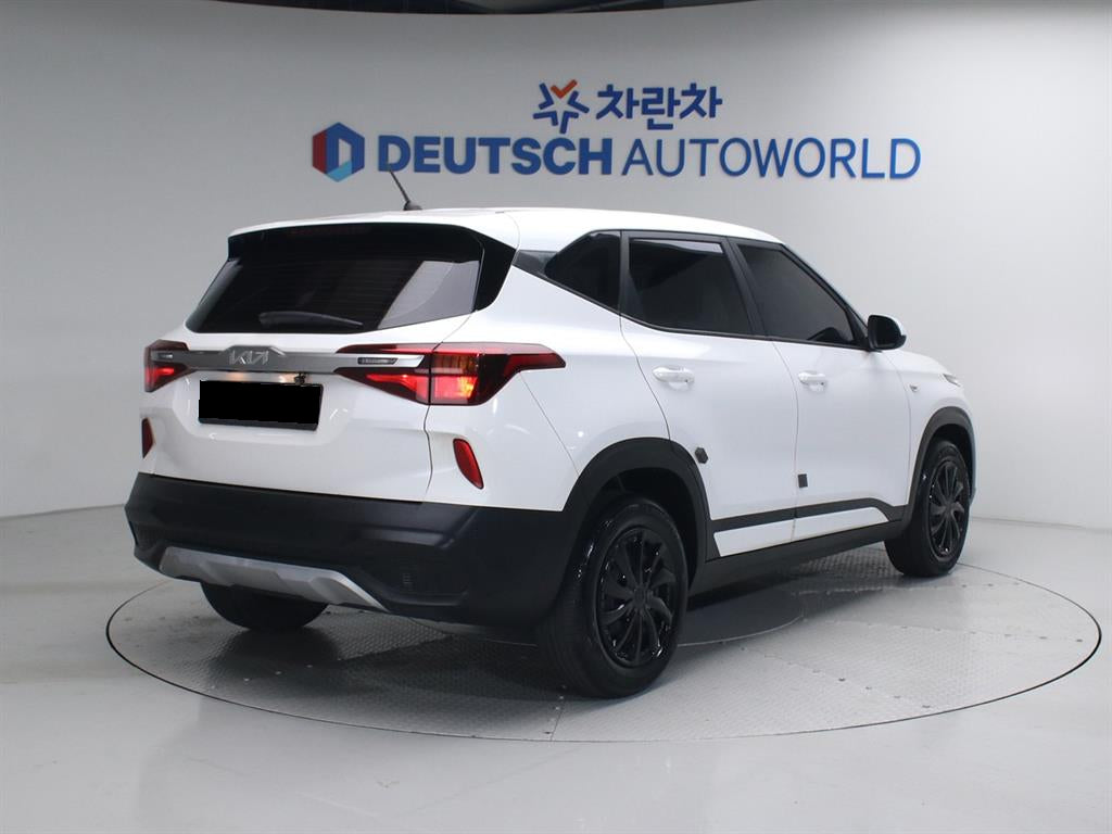 Kia Seltos — photo 02