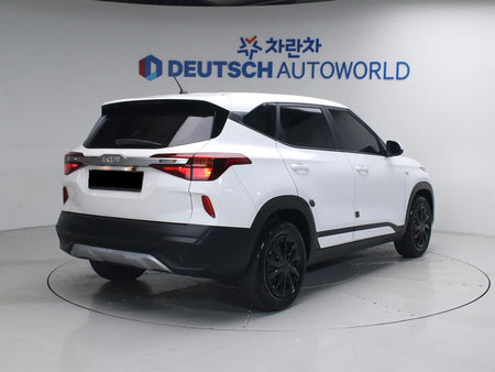 Kia Seltos — photo 02