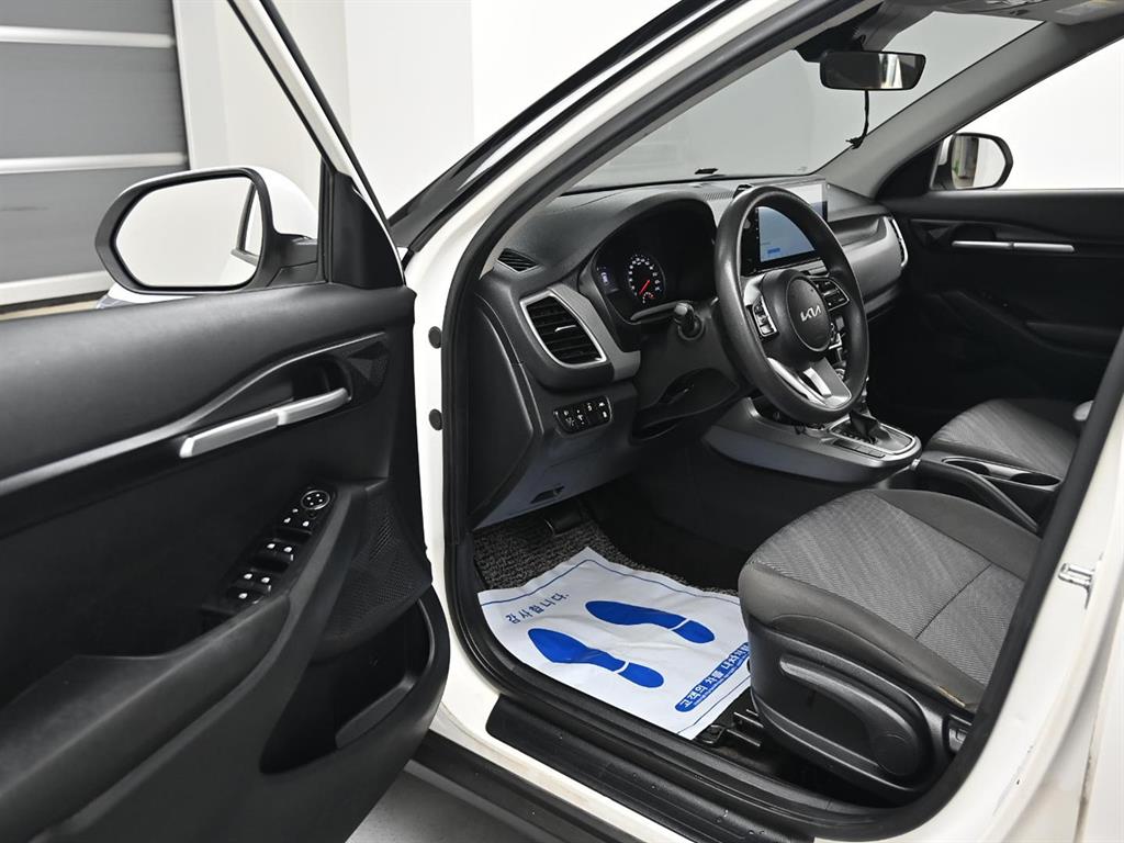 Kia Seltos — photo 10